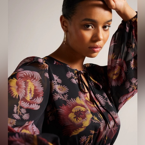🪩 Ted Baker Long Sleeve Floral Mini Dress NWT - Picture 3 of 5